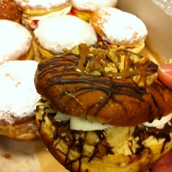 Central Continental Bakery - Bakeries Near Me - Mount Prospect, Illinois