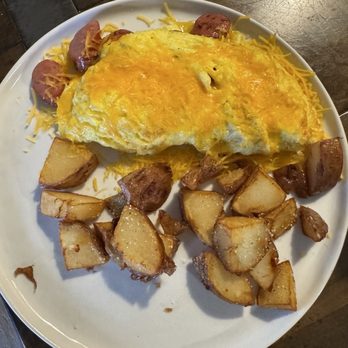 Paradise Village Restaurant - Sausage Omelette - Comfort Food Near Me - Ashford, Washington Paradise Village Restaurant - Sausage Omelette - Comfort Food Near Me - Ashford, Washington
