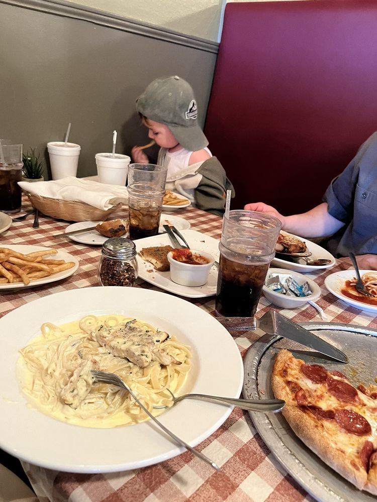 ANGELINI’S ITALIAN RESTAURANT Updated November 2024 122 Photos