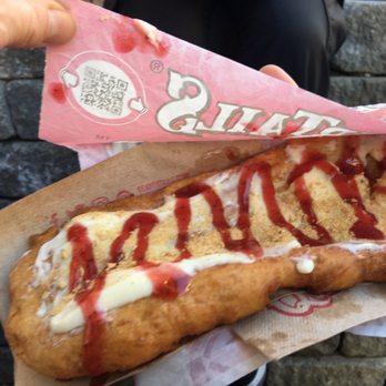 Queues de Castor - Cream and strawberry - Desserts Near Me - Mont-Tremblant, Quebec