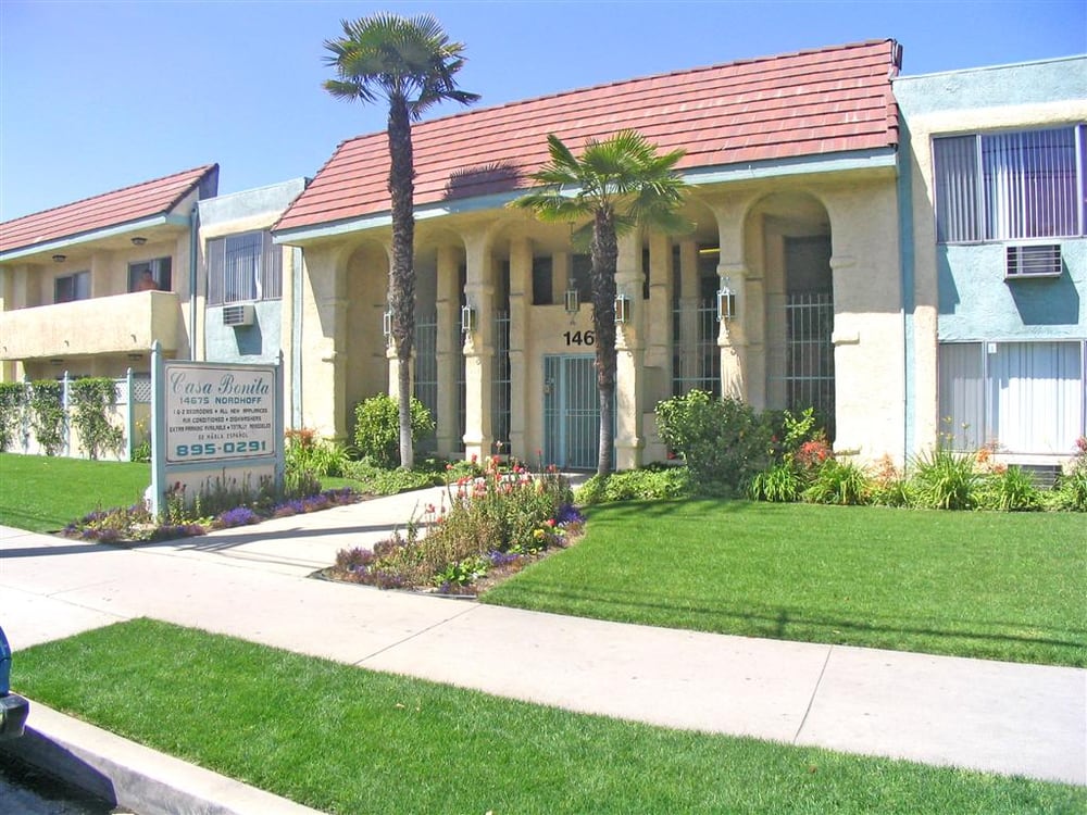 CASA BONITA APARTMENTS Updated July 2024 14675 Nordhoff St