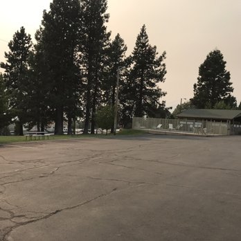 Swiss Holiday Lodge - Hotels Near Me - Mount Shasta, California Swiss Holiday Lodge - Hotels Near Me - Mount Shasta, California