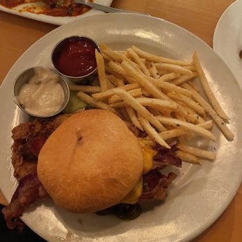 Turn 12 - Fried chicken sandwich - American Near Me - Monterey, California Turn 12 - Fried chicken sandwich - American Near Me - Monterey, California
