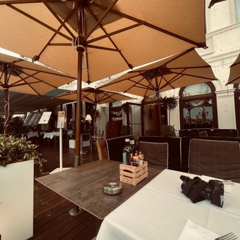 Londra Bar - Hotels Near Me - Venezia, VE