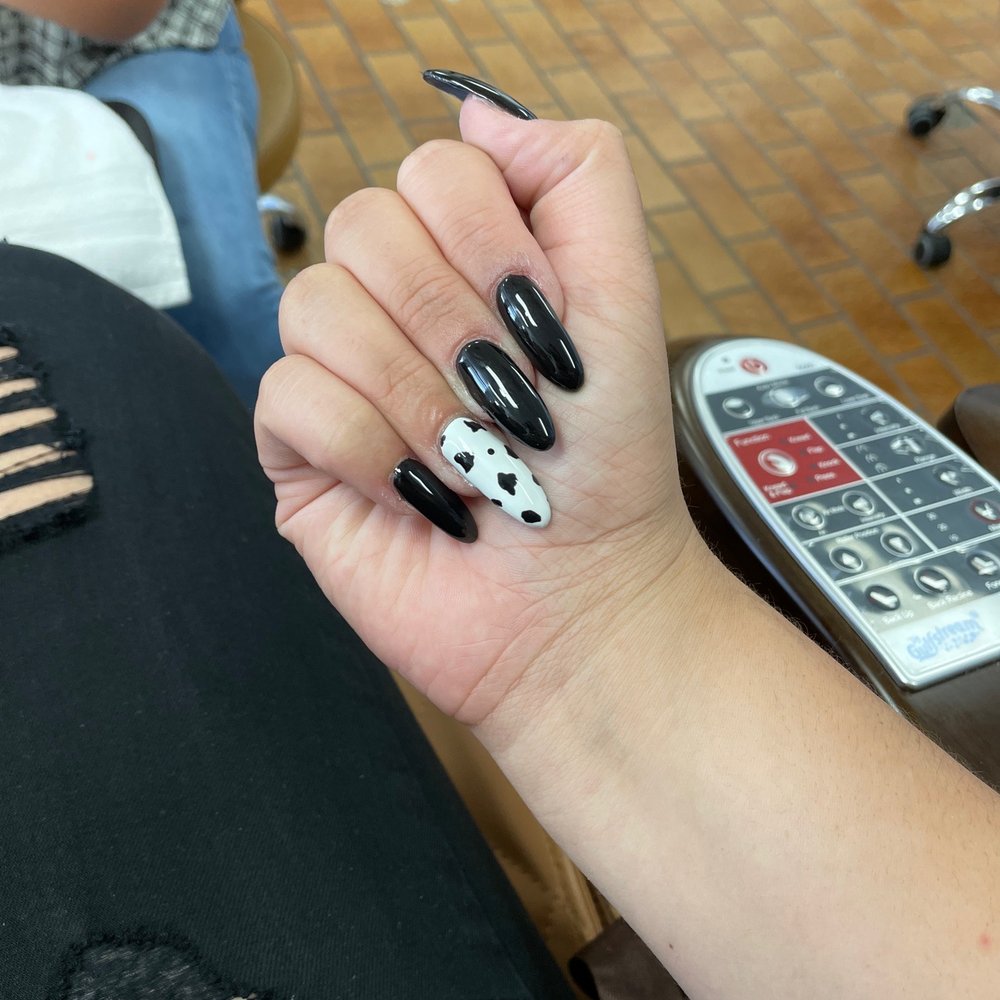 Lana's Diamond Salon - Nail Salons Near Me - Downey, California Lana's Diamond Salon - Nail Salons Near Me - Downey, California