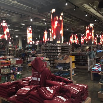 La La Land - This place is HUGE - Souvenir Shops Near Me - Los Angeles, California La La Land - This place is HUGE - Souvenir Shops Near Me - Los Angeles, California