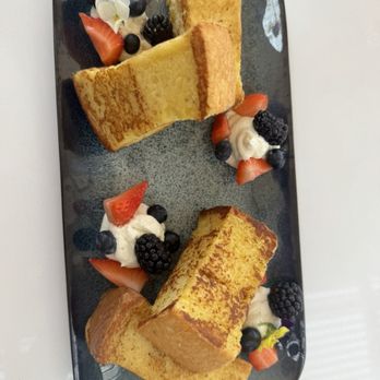 Destiny Coast - Berry French toast - Breakfast & Brunch Near Me - San Diego, California