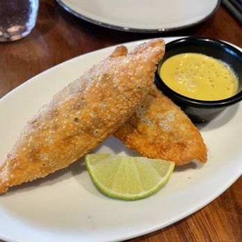 Limón - Beef empanadas - Peruvian Near Me - Mountain View, California Limón - Beef empanadas - Peruvian Near Me - Mountain View, California