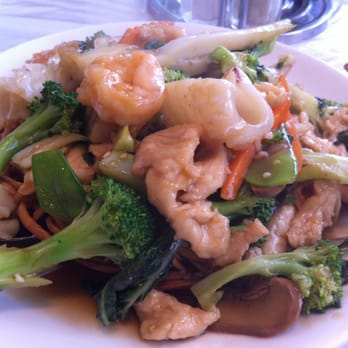 Dumpling Inn - Pan Fried noodles - Chinese Near Me - San Diego, California Dumpling Inn - Pan Fried noodles - Chinese Near Me - San Diego, California