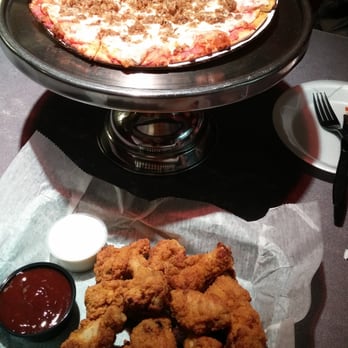 Pizza King - 10" pizza and wings - Pizza Near Me - New Albany, Indiana
