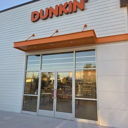 Dunkin' - The side and main entrance to the restaurant. - shows storefront, outside - Coffee & Tea Near Me - Roanoke, Virginia