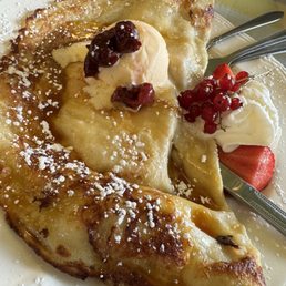 Citron crepe 10/5. So gooooood!! Citron crepe 10/5. So gooooood!!