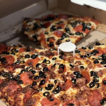 Round Table Clubhouse - a pizza in a box - Pizza Near Me - Concord, California Round Table Clubhouse - a pizza in a box - Pizza Near Me - Concord, California