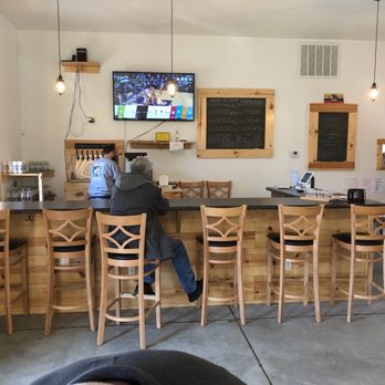 Harry Stuff Brewing - Breweries Near Me - Wawaka, Indiana