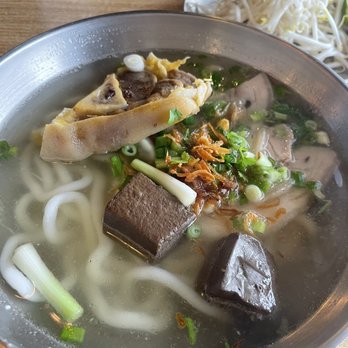 Vua Bun Bo - Banh canh with pork - Vietnamese Near Me - Westminster, California
