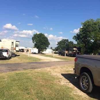 Blue Sky I-35 RV Park - Cafe, laundry, office - Campgrounds Near Me - Elm Mott, Texas Blue Sky I-35 RV Park - Cafe, laundry, office - Campgrounds Near Me - Elm Mott, Texas