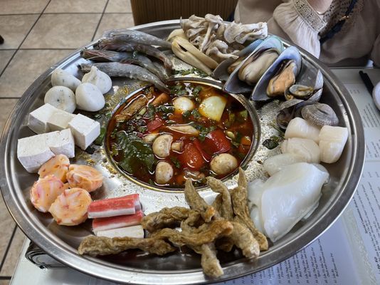 Lẩu Hải Sản by null