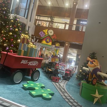 Pearlridge Center - Looks like the train may be returning soon 11-12-21 - Shopping Centers Near Me - Aiea, Hawaii Pearlridge Center - Looks like the train may be returning soon 11-12-21 - Shopping Centers Near Me - Aiea, Hawaii