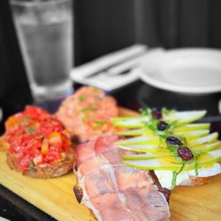 B Street & Vine - Bruschetta | @whaevaeats