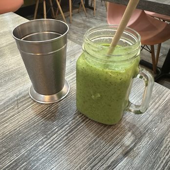 Love Brunch - Juice Bars & Smoothies Near Me - Miami Beach, Florida