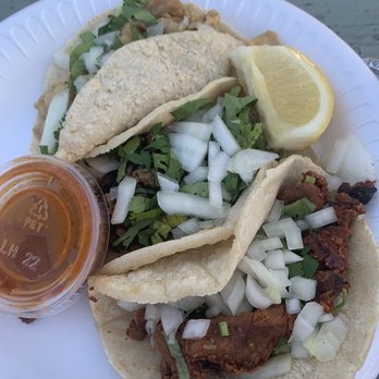 El Dollar Taqueria - Asada, pollo, pastor taco - Mexican Near Me - Lost Hills, California