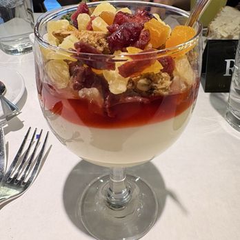 Medium Rare - Yogurt parfait - Desserts Near Me - New York, New York Medium Rare - Yogurt parfait - Desserts Near Me - New York, New York