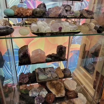 Tonic Juice & Remedy - Do you like crystals? Minerals? Pendants? They have you covered! - Juice Bars & Smoothies Near Me - Langley, Washington