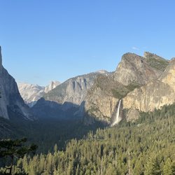Yosemite Valley Floor Tour - Tunnel view