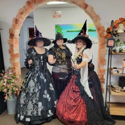 NaCl Salt Spa - Halloween Fun with our neighbor Lady's Raine's Boutique. Where they make customs and more.