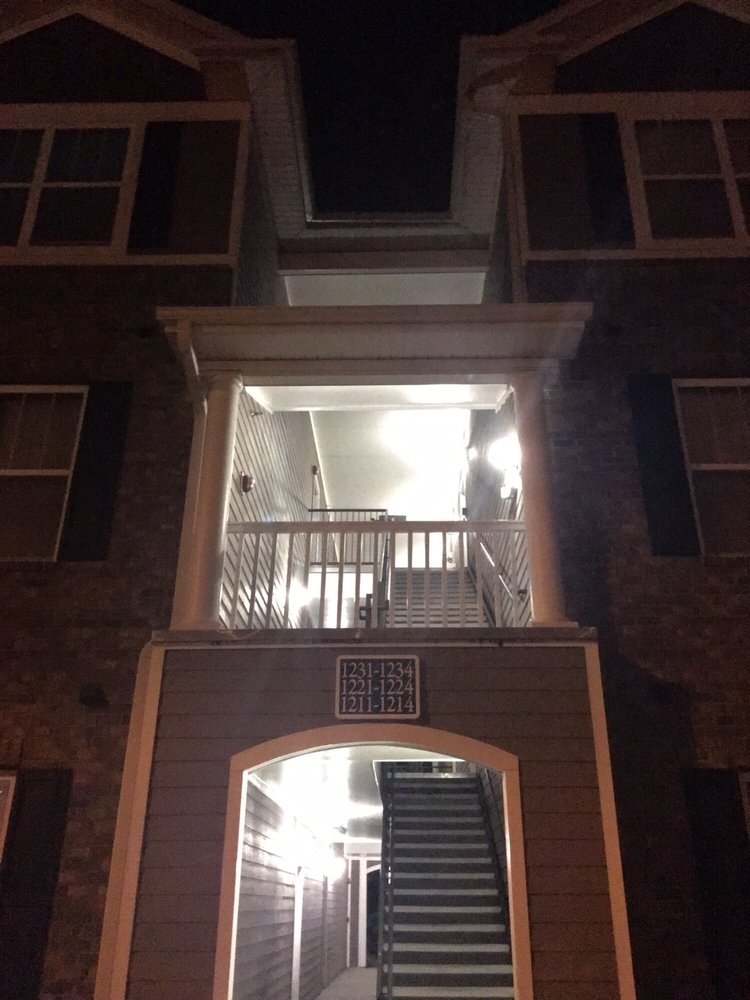 THE ASTORIA APARTMENT HOMES Updated September 2024 11 Reviews 405