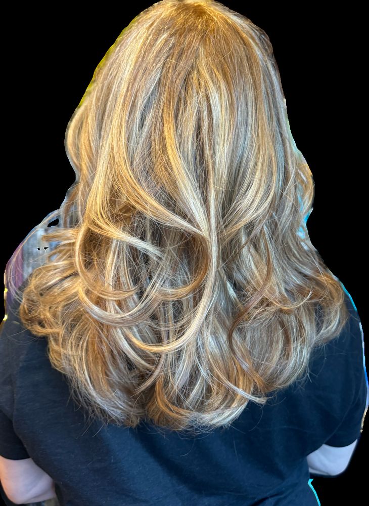 Hair By Emilie Logo