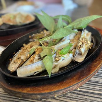 Dong Que Restaurant - Garlic and Butter Razor Claims - Vietnamese Near Me - San Jose, California Dong Que Restaurant - Garlic and Butter Razor Claims - Vietnamese Near Me - San Jose, California