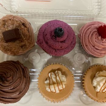 Deja Vu Cakes - Bakeries Near Me - Los Angeles, California