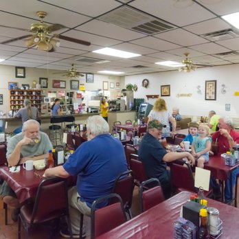 Pam's Restaurant & Coffee Shop - Interior seating area. - Diners Near Me - Granbury, Texas