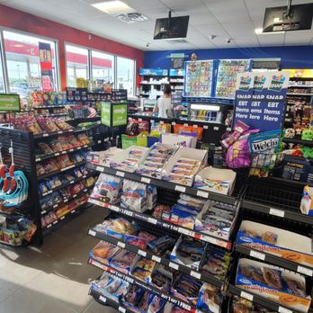 Murphy USA - Moving toward the cash register - Convenience Stores Near Me - Weslaco, Texas
