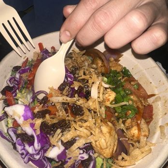 Merka Saltao - hot honey chicken with asian salad - Peruvian Near Me - Culver City, California