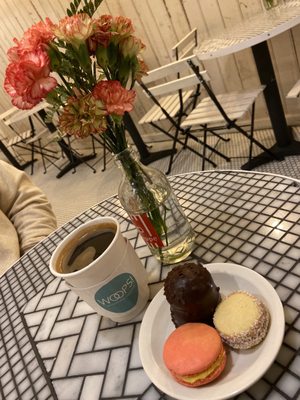 Woops! Macarons Corporate Gifting & Events by null