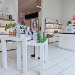 Jón Alan Salon - Capitol View