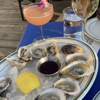 Voyager - 6 Shucked East Coast Oysters 6 Shucked West Coast Oysters - Seafood Near Me - Ferndale, Michigan Voyager - 6 Shucked East Coast Oysters 6 Shucked West Coast Oysters - Seafood Near Me - Ferndale, Michigan