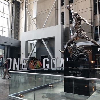 United Center - Stadiums & Arenas Near Me - Chicago, Illinois United Center - Stadiums & Arenas Near Me - Chicago, Illinois