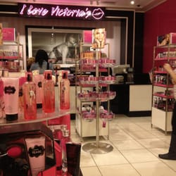 Victoria's Secret & PINK - Counter.