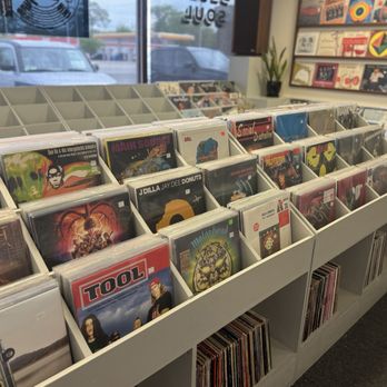 We Buy Records - Used vinyl records - Vinyl Records Near Me - Westchester, Illinois We Buy Records - Used vinyl records - Vinyl Records Near Me - Westchester, Illinois