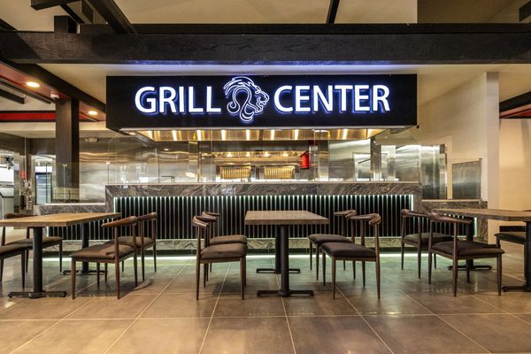 Pho Leo & Grill by null
