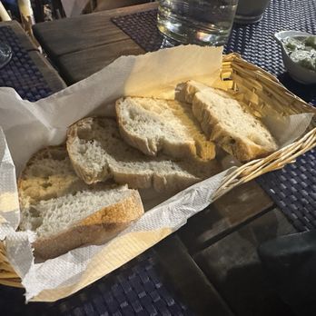 Leitaria Anunciada - Pao - Cafes Near Me - Lisbon, 11 Leitaria Anunciada - Pao - Cafes Near Me - Lisbon, 11