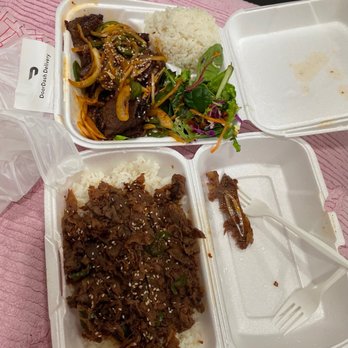 Corner Grille - Galbi plate (top) and beef bulgogi plate (bottom) - Korean Near Me - Van Nuys, California Corner Grille - Galbi plate (top) and beef bulgogi plate (bottom) - Korean Near Me - Van Nuys, California
