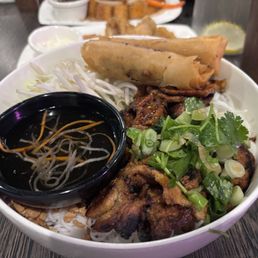 E5. Vermicelli with Grilled Pork (Bún Heo Nướng) + eggroll E5. Vermicelli with Grilled Pork (Bún Heo Nướng) + eggroll