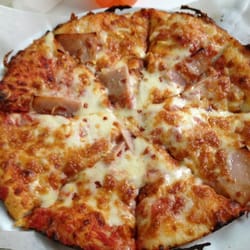 Luiggi's Pizzeria - Small regular mince meat pizza. Great flavor!!! Gooey cheese and piping hot!!!