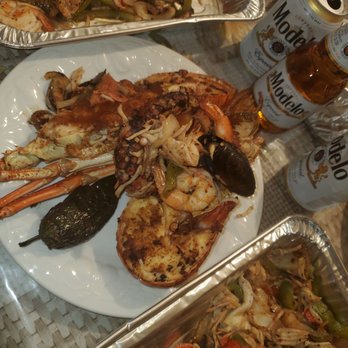 Mariscos Corona - Langostas 7 mares en la casa with modelos - Mexican Near Me - Van Nuys, California Mariscos Corona - Langostas 7 mares en la casa with modelos - Mexican Near Me - Van Nuys, California