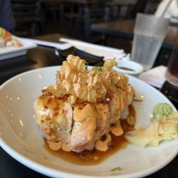 Giant Ramen & Sushi - Volcano roll
