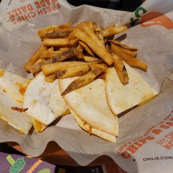 Chili's - Luke warm cheese quesadilla - Bars Near Me - Middletown, New York Chili's - Luke warm cheese quesadilla - Bars Near Me - Middletown, New York